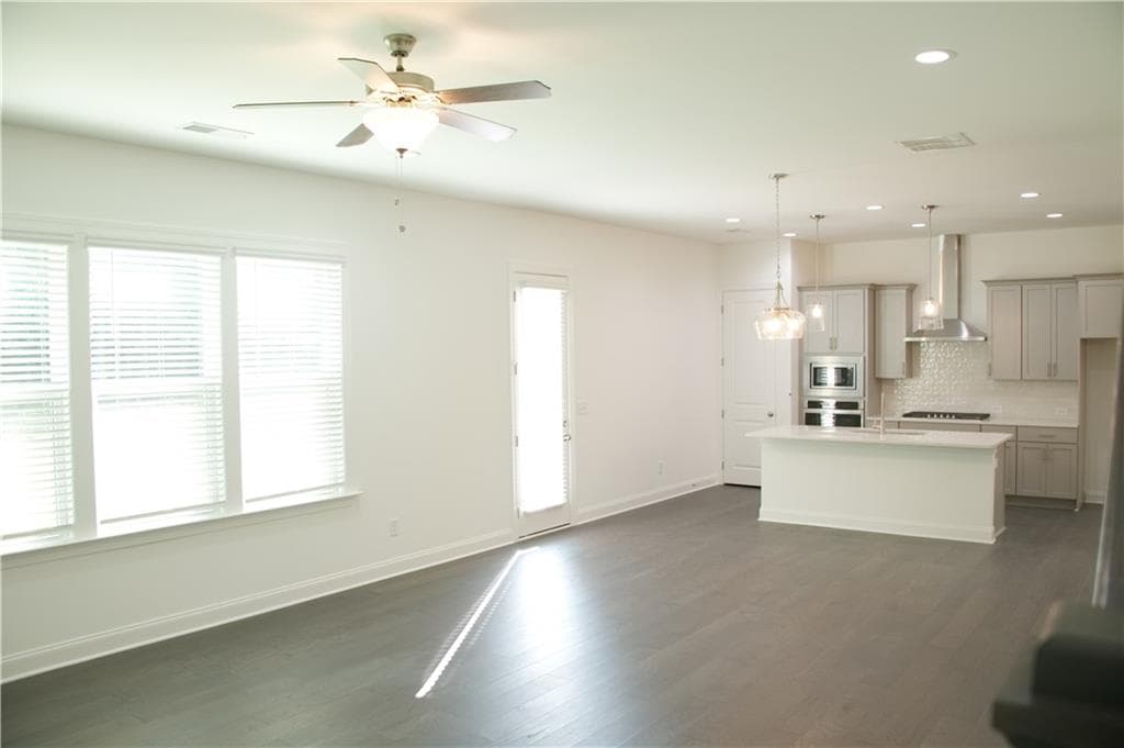 5 bedroom, 4 bathroom, 2,900 sq ft single family residence for rent at 4381 Encore Blvd, Duluth, GA 30097 for $3,650 a month — photo 5