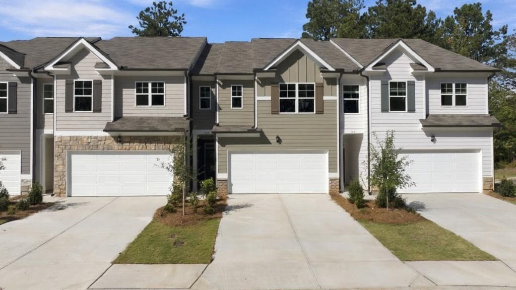 3 bedroom, 3 bathroom, 1,857 sq ft townhouse for sale at 157 Addison Trace, Dawsonville, GA 30534