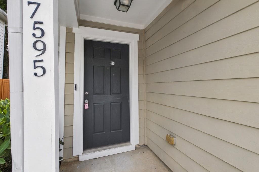 3 bedroom, 2 bathroom, 1,500 sq ft single family residence for sale at 7595 Waverly Loop, South Fulton, GA 30213 — photo 2