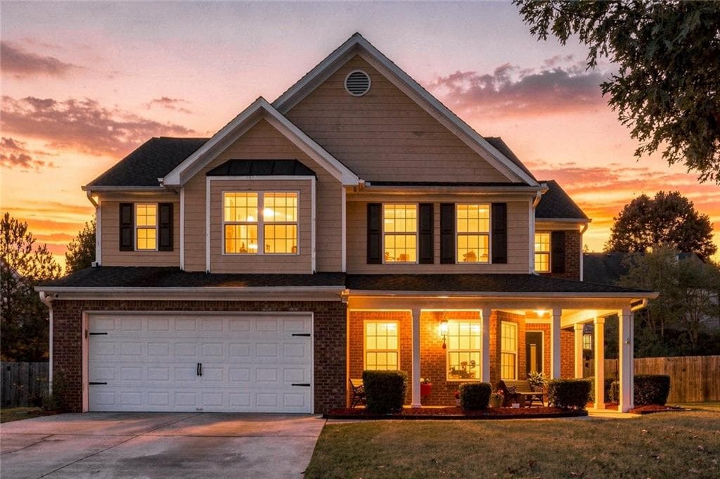 4 bedroom, 3 bathroom, 2,128 sq ft single family residence for sale at 825 Shannon Road, Loganville, GA 30052 — photo 2
