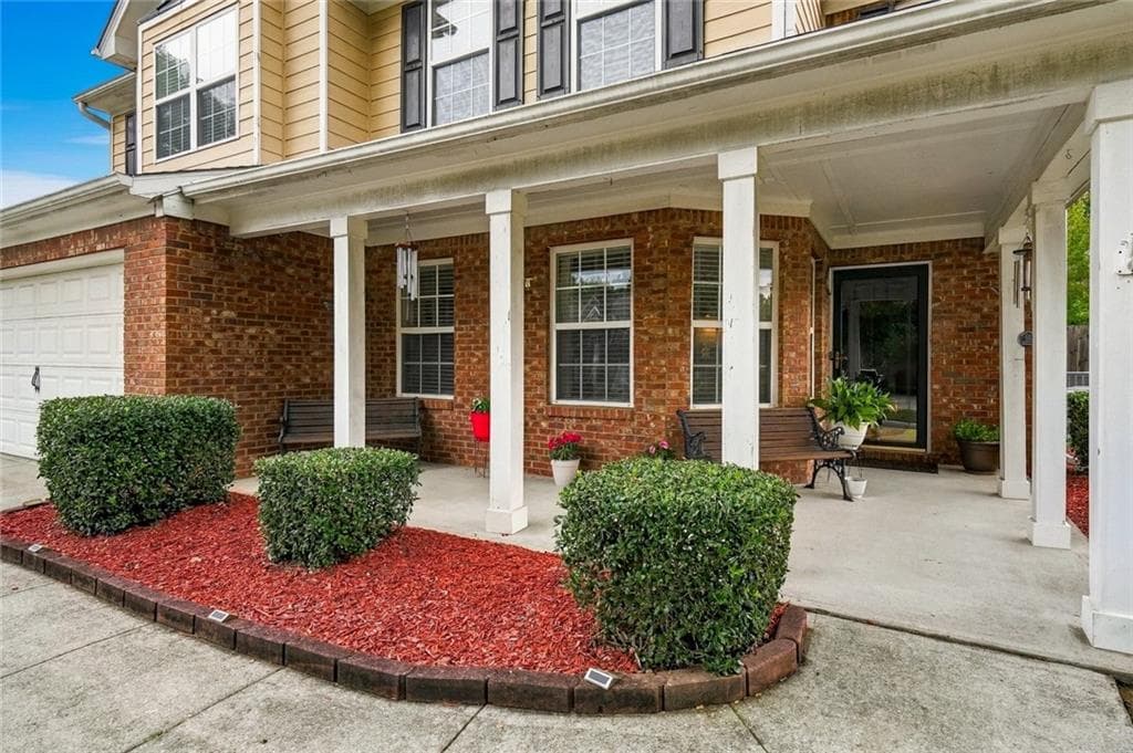 4 bedroom, 3 bathroom, 2,128 sq ft single family residence for sale at 825 Shannon Road, Loganville, GA 30052 — photo 5