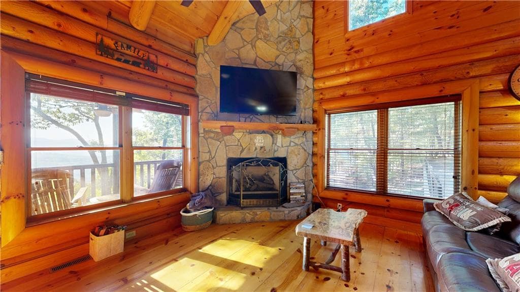 2 bedroom, 2 bathroom, 1,104 sq ft single family residence for sale at 398 Mountain View Road, Ellijay, GA 30540 — photo 5