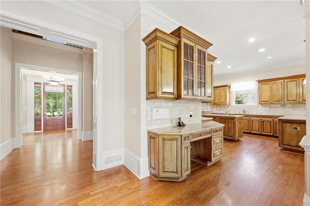7 bedroom, 7 bathroom, 7,852 sq ft single family residence for sale at 270 Trimble Crest Drive, Sandy Springs, GA 30342 — photo 10