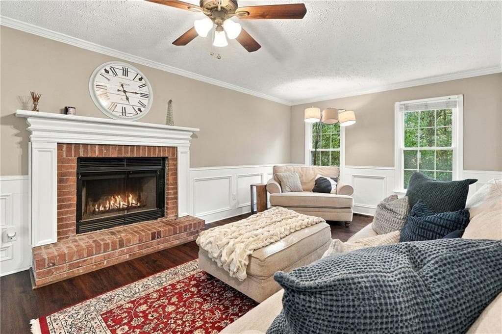 3 bedroom, 3 bathroom, 2,521 sq ft single family residence under contract at 2061 Kolb Ridge Court, Marietta, GA 30008 — photo 4