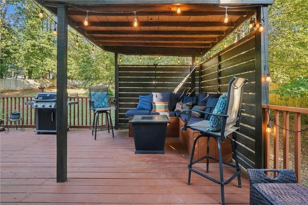 3 bedroom, 3 bathroom, 2,521 sq ft single family residence under contract at 2061 Kolb Ridge Court, Marietta, GA 30008 — photo 5