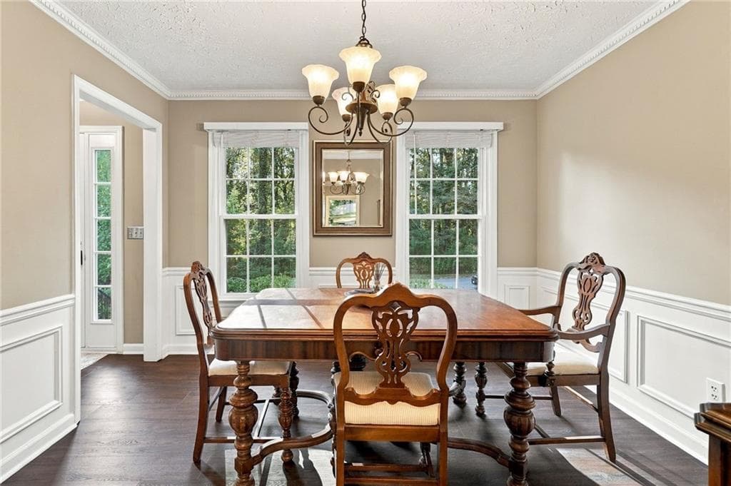 3 bedroom, 3 bathroom, 2,521 sq ft single family residence under contract at 2061 Kolb Ridge Court, Marietta, GA 30008 — photo 8