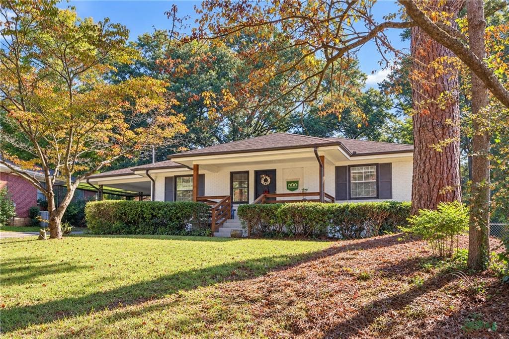 3 bedroom, 2 bathroom, 1,653 sq ft single family residence for sale at 1188 Russell Drive, Decatur, GA 30030 — photo 3