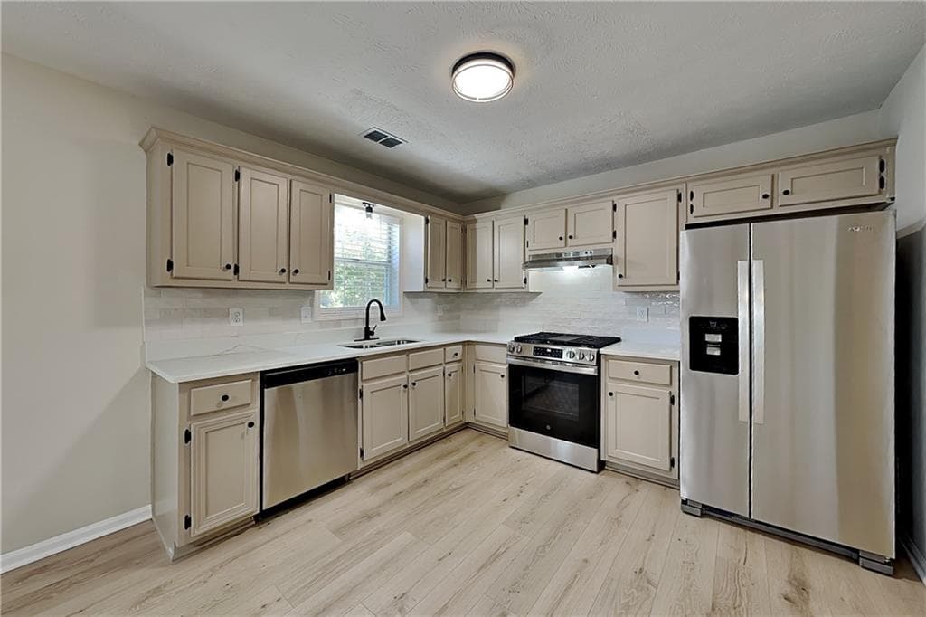 3 bedroom, 2 bathroom, 1,517 sq ft single family residence for rent at 2351 Boone Place, Snellville, GA 30078 for $1,925 a month — photo 3