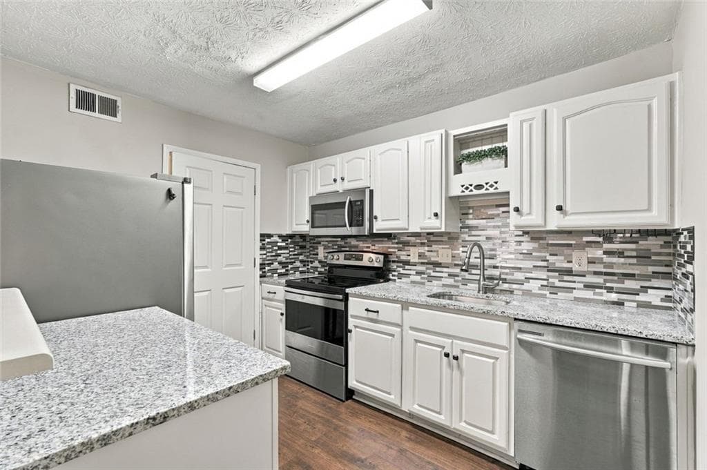 2 bedroom, 2 bathroom, 1,170 sq ft condominium for sale at 1442 Branch Drive, Tucker, GA 30084 — photo 4