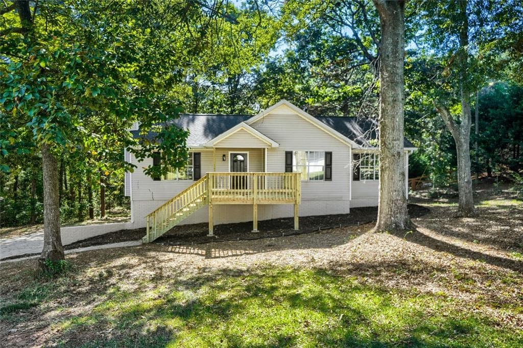 3 bedroom, 2 bathroom, 1,808 sq ft single family residence for sale at 77 Cobbler Drive, Newnan, GA 30265 — photo 1 of 17