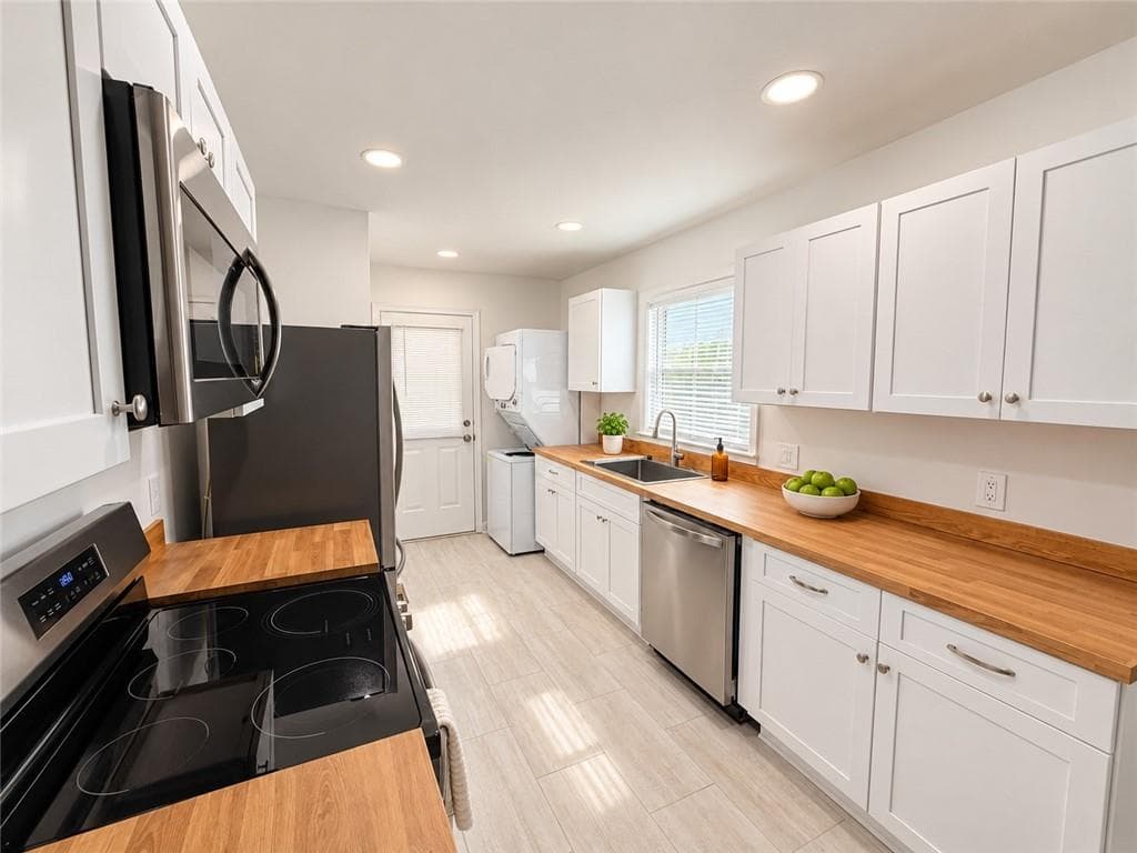 3 bedroom, 1 bathroom, 1,050 sq ft single family residence for rent at 1438 Midlawn Drive, Decatur, GA 30032 for $1,850 a month — photo 4