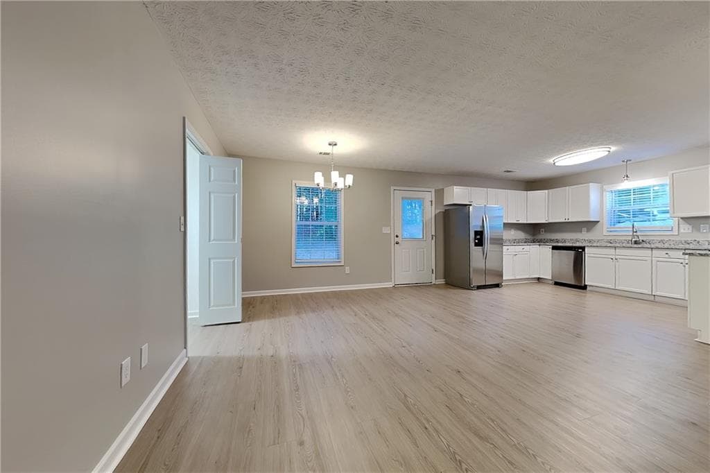 3 bedroom, 2 bathroom, 1,481 sq ft single family residence for rent at 3920 Carlton Cove Court, Loganville, GA 30052 for $1,850 a month — photo 4