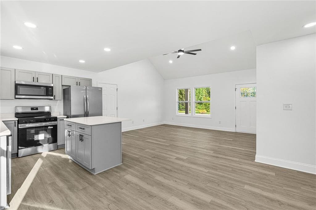 3 bedroom, 2 bathroom, 1,118 sq ft single family residence for sale at 1086 W Adrian Circle, Conyers, GA 30094 — photo 10