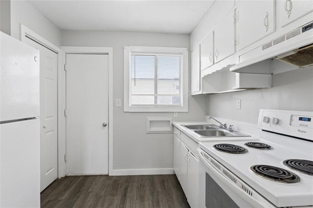 2 bedroom, 1 bathroom, 700 sq ft apartment for rent at 696 Hill Street 11, Forest Park, GA 30297 for $1,125 a month — photo 5