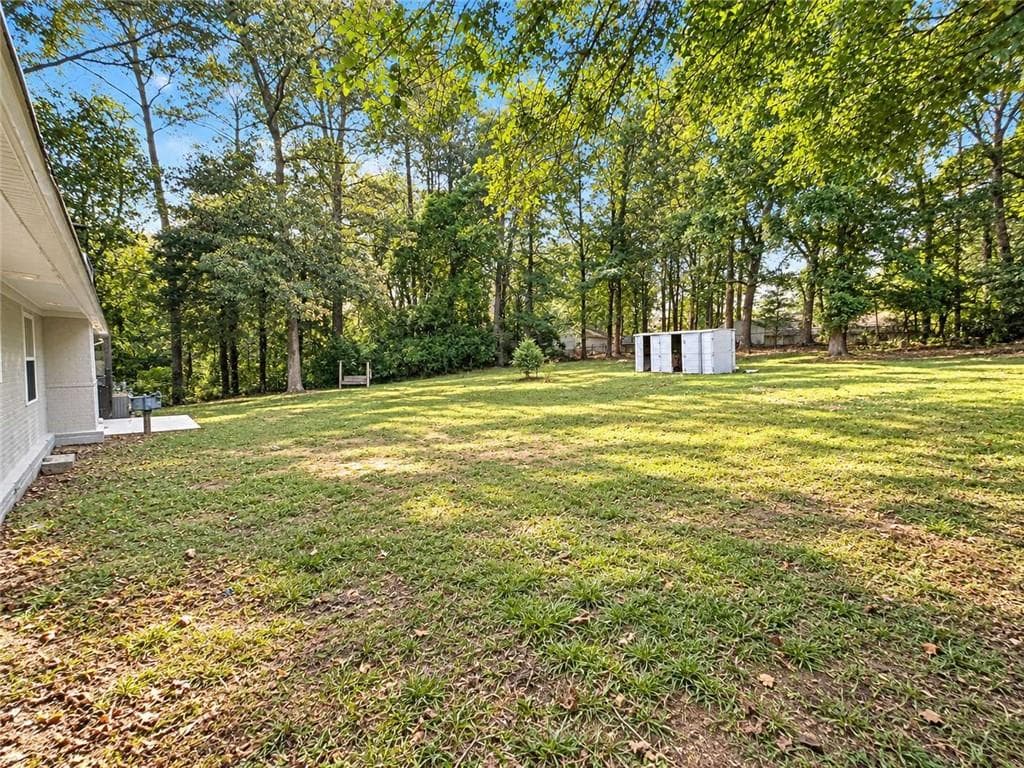 3 bedroom, 2 bathroom, 1,400 sq ft single family residence under contract at 831 Sage Lane, Conyers, GA 30012 — photo 4