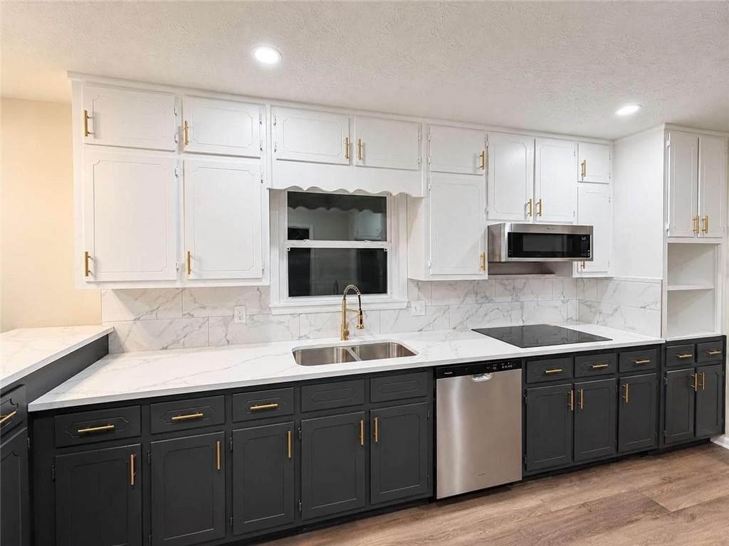 3 bedroom, 2 bathroom, 1,400 sq ft single family residence under contract at 831 Sage Lane, Conyers, GA 30012 — photo 10