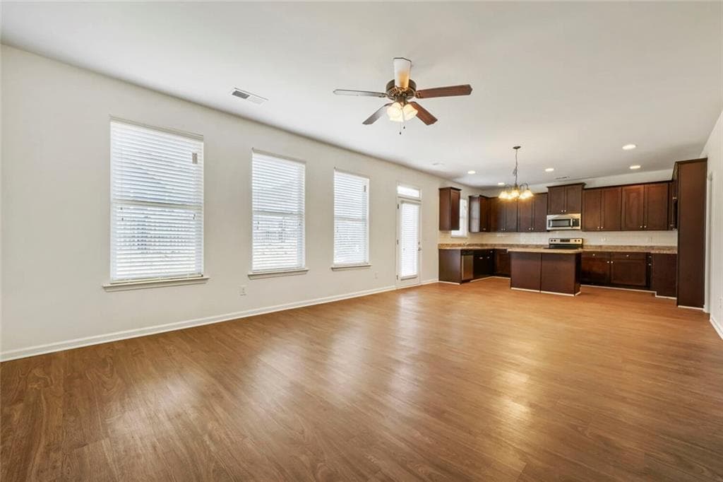 3 bedroom, 3 bathroom, 2,072 sq ft single family residence for sale at 6320 Headwaters Way, Rex, GA 30273 — photo 4