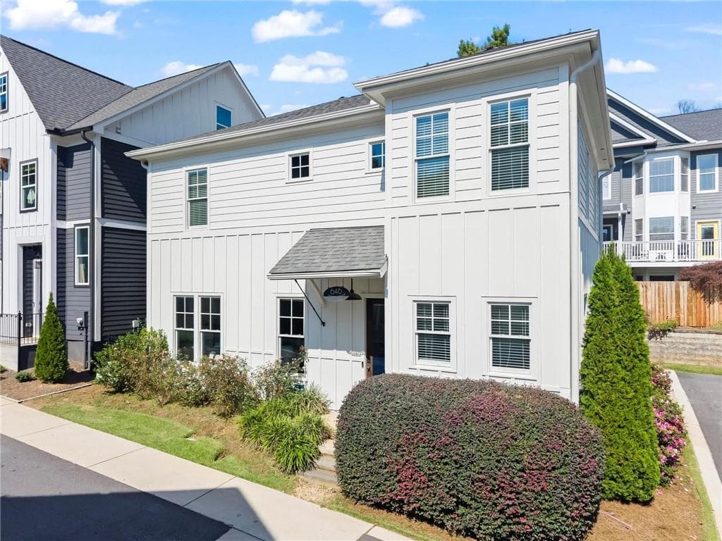 3 bedroom, 3 bathroom, 2,234 sq ft single family residence under contract at 646 Juneberry Lane, Atlanta, GA 30316