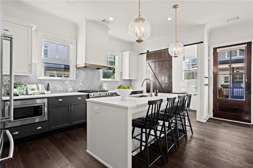 3 bedroom, 3 bathroom, 2,234 sq ft single family residence under contract at 646 Juneberry Lane, Atlanta, GA 30316 — photo 10