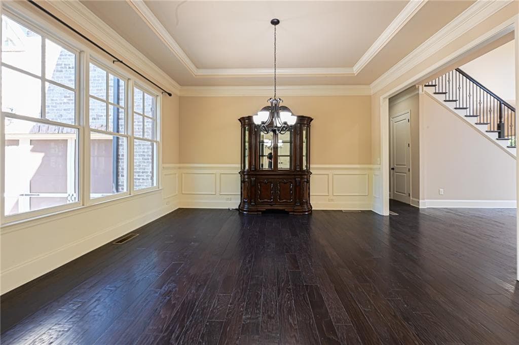 5 bedroom, 5 bathroom, 5,084 sq ft single family residence for rent at 10300 Meadow Crest Lane, Johns Creek, GA 30022 for $5,900 a month — photo 6