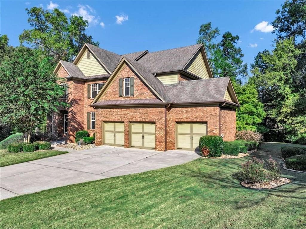 6 bedroom, 5 bathroom, 5,652 sq ft single family residence for sale at 6212 Bentgrass Place, Locust Grove, GA 30248 — photo 4