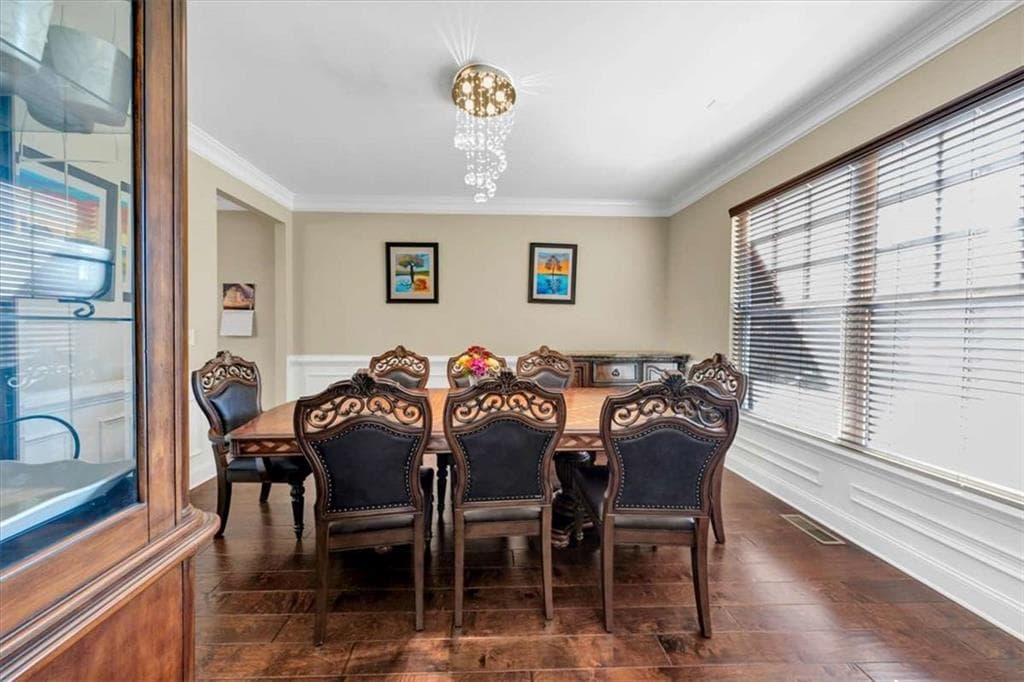 6 bedroom, 5 bathroom, 5,652 sq ft single family residence for sale at 6212 Bentgrass Place, Locust Grove, GA 30248 — photo 10