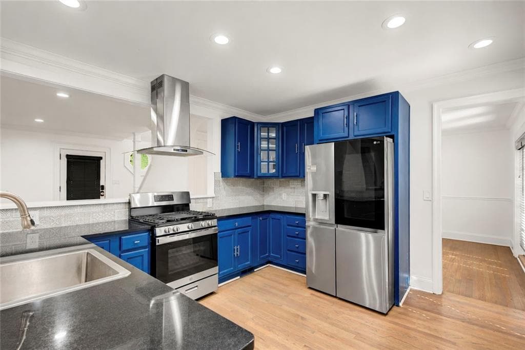 3 bedroom, 3 bathroom, 1,689 sq ft single family residence for rent at 809 Crestridge Drive, Atlanta, GA 30306 for $4,100 a month — photo 10