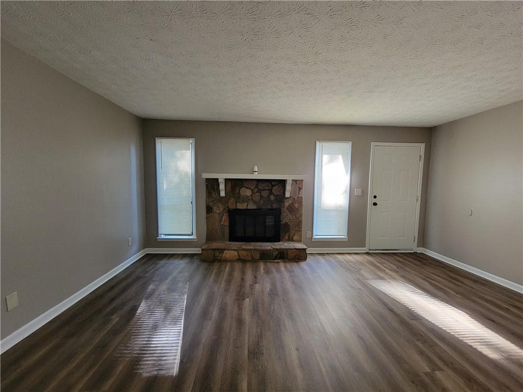 3 bedroom, 2 bathroom, 1,104 sq ft single family residence for sale at 3411 Rolling Ridge Road, Lawrenceville, GA 30044 — photo 3