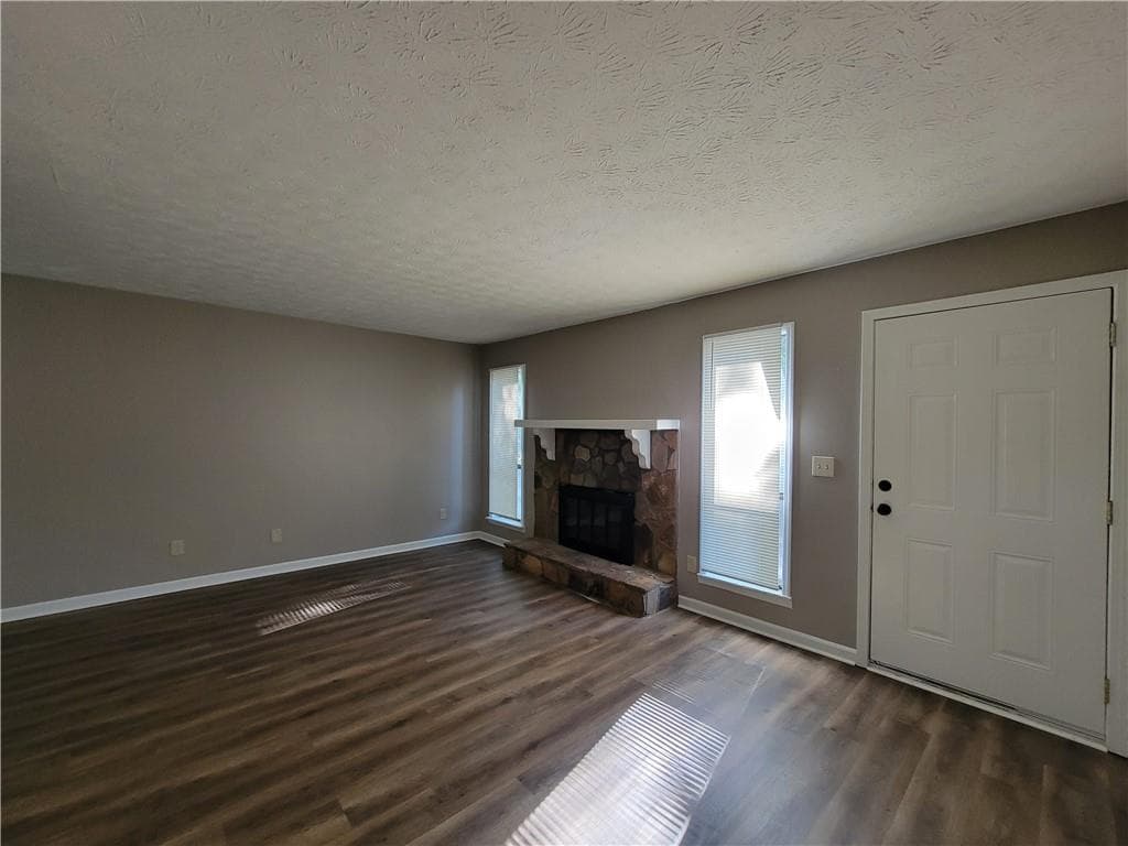 3 bedroom, 2 bathroom, 1,104 sq ft single family residence for sale at 3411 Rolling Ridge Road, Lawrenceville, GA 30044 — photo 4