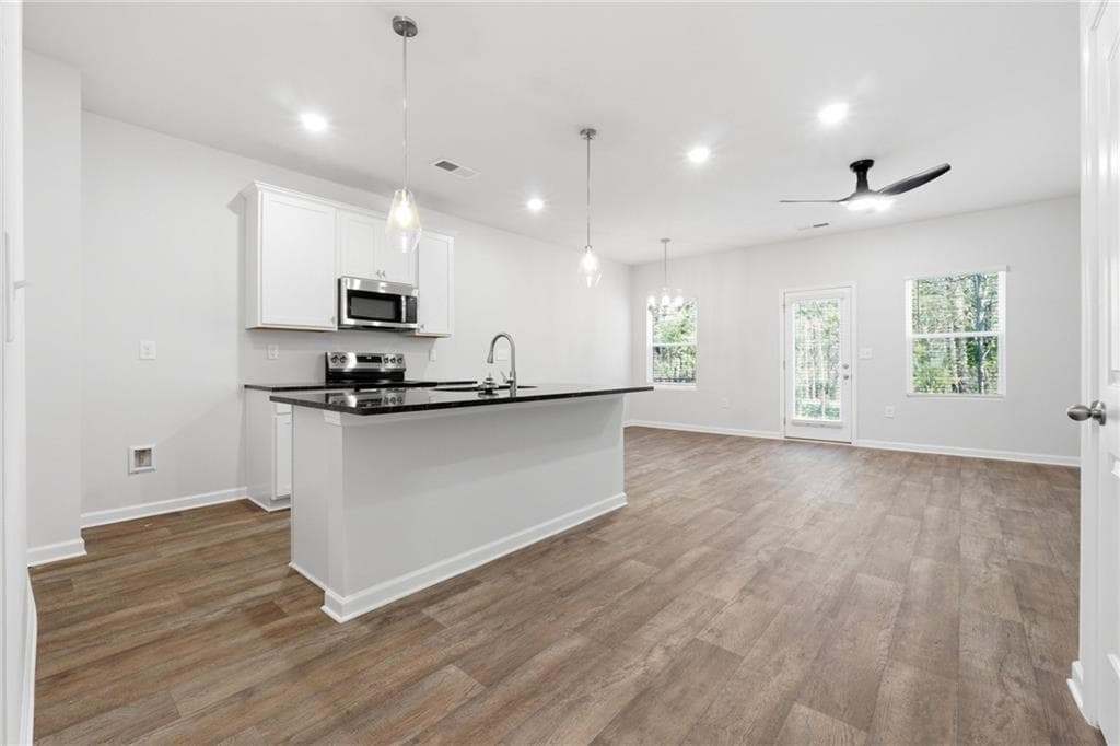 3 bedroom, 3 bathroom, 1,417 sq ft townhouse under contract at 115 Meadowview Drive, Temple, GA 30179 — photo 5