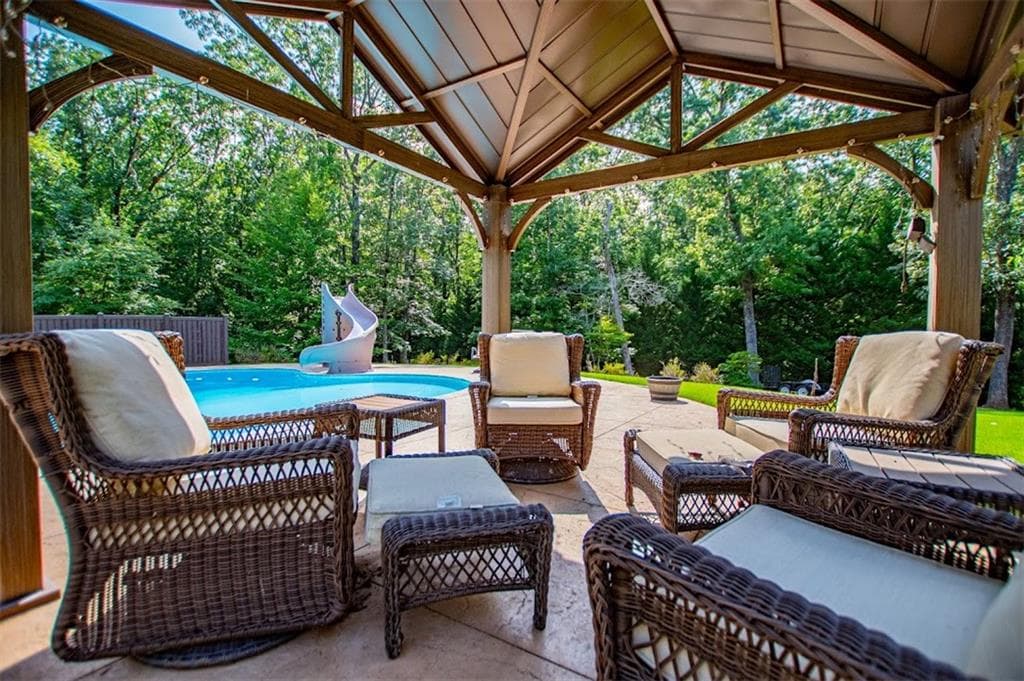 5 bedroom, 5 bathroom, 5,896 sq ft single family residence for sale at 1001 Herrell Road, Villa Rica, GA 30180 — photo 8