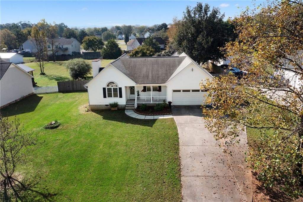 3 bedroom, 2 bathroom, 1,609 sq ft single family residence under contract at 28 Valley Creek Drive, Cartersville, GA 30120 — photo 4