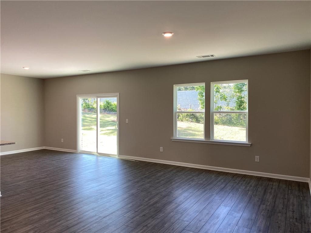 4 bedroom, 3 bathroom, 1,850 sq ft single family residence for rent at 4767 Waxwing Street, Hoschton, GA 30548 for $2,250 a month — photo 7