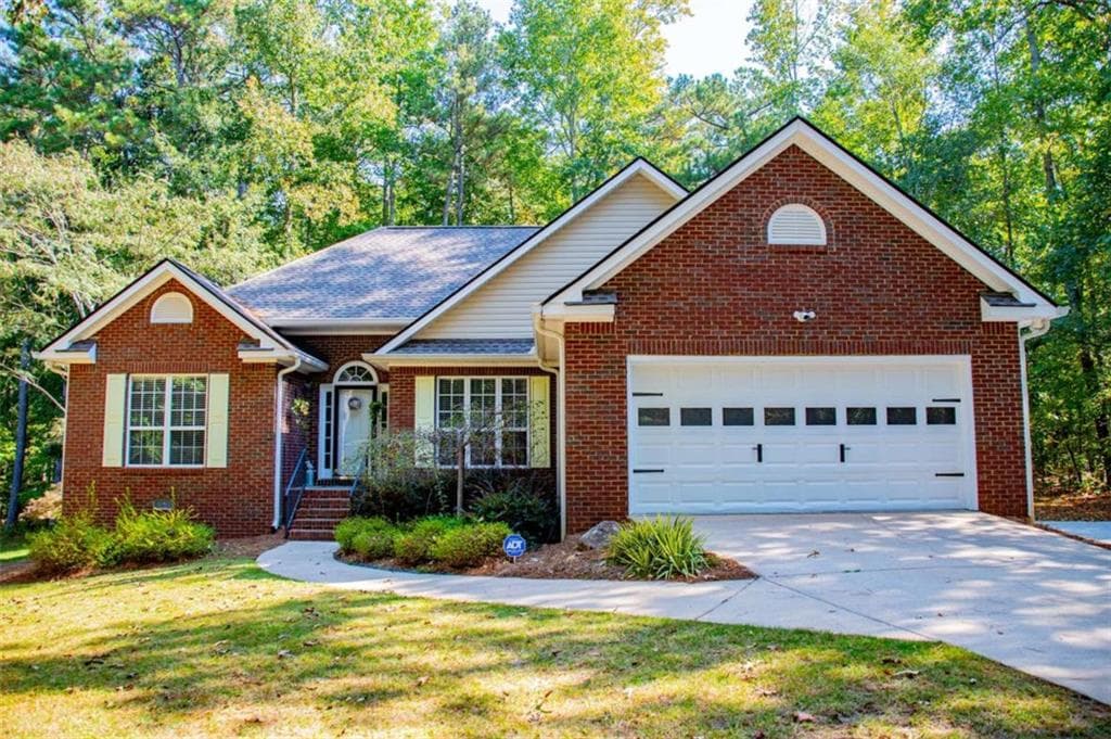 3 bedroom, 2 bathroom, 1,773 sq ft single family residence for sale at 3051 Lakeview Parkway, Villa Rica, GA 30180 — photo 6