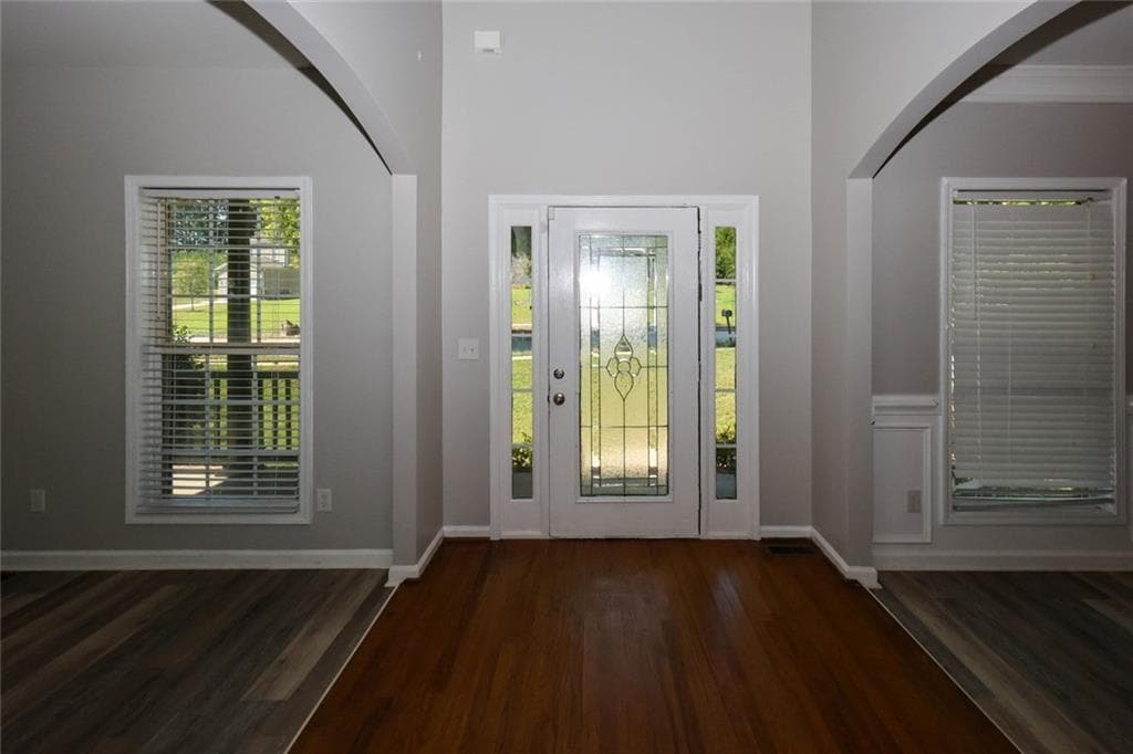 6 bedroom, 4 bathroom, 4,808 sq ft single family residence for rent at 2025 Jessica Way, Conyers, GA 30012 for $2,850 a month — photo 2