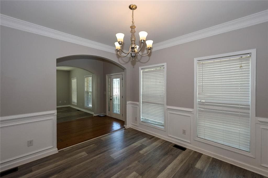 6 bedroom, 4 bathroom, 4,808 sq ft single family residence for rent at 2025 Jessica Way, Conyers, GA 30012 for $2,850 a month — photo 5