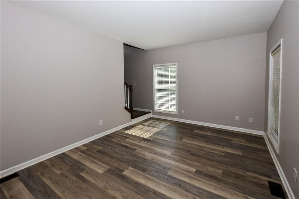 6 bedroom, 4 bathroom, 4,808 sq ft single family residence for rent at 2025 Jessica Way, Conyers, GA 30012 for $2,850 a month — photo 6