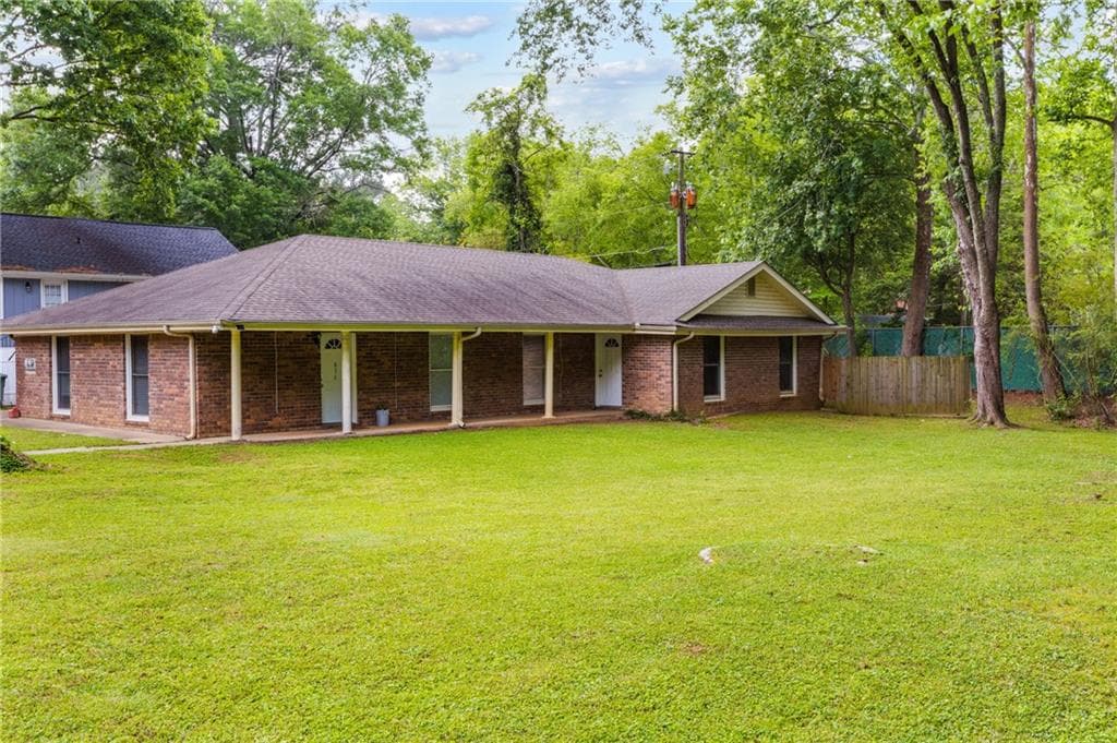 2 bedroom, 2 bathroom, 1,100 sq ft duplex for rent at 834 Wilson Circle, Marietta, GA 30064 for $1,600 a month