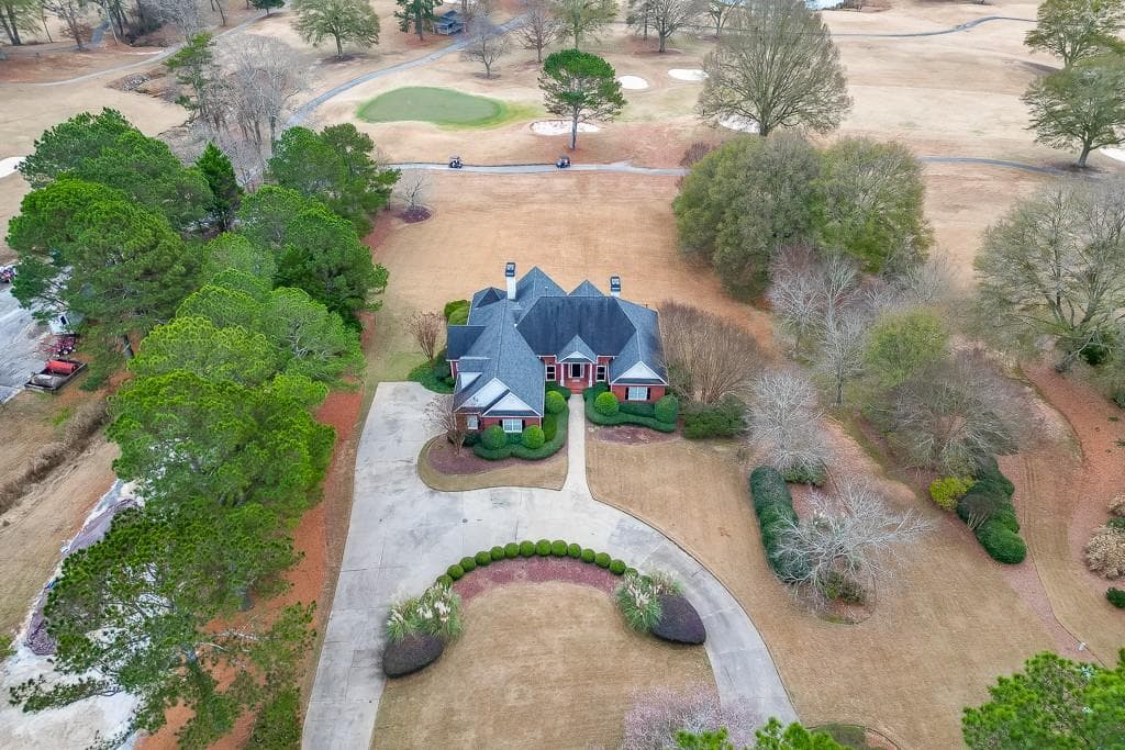 5 bedroom, 6 bathroom, 5,109 sq ft single family residence for sale at 5685 Golf Club Drive, Braselton, GA 30517 — photo 5