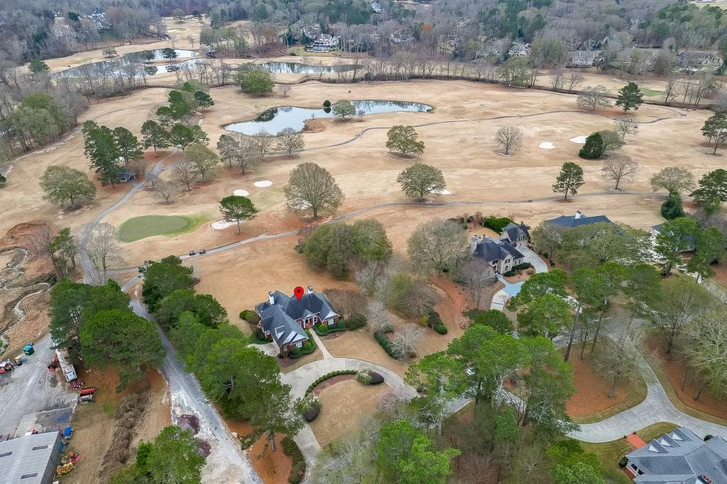 5 bedroom, 6 bathroom, 5,109 sq ft single family residence for sale at 5685 Golf Club Drive, Braselton, GA 30517 — photo 6