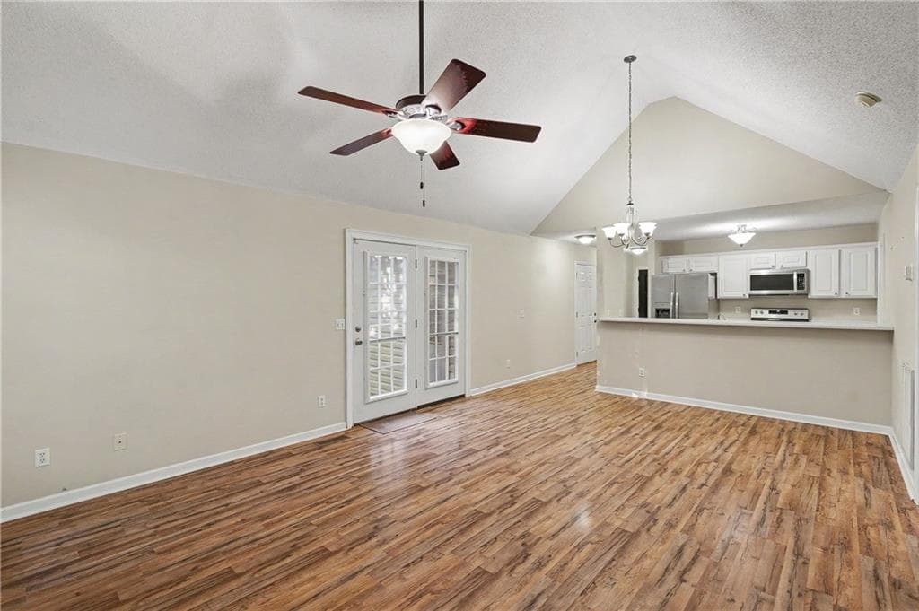 3 bedroom, 2 bathroom, 1,400 sq ft single family residence under contract at 3008 Highgate Court, Dalton, GA 30721 — photo 6