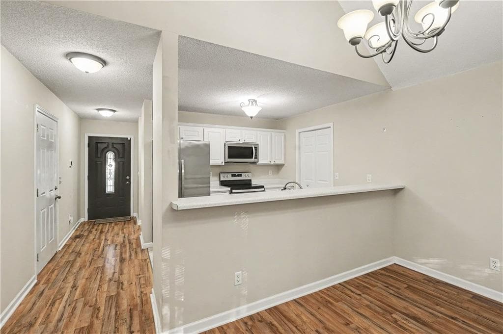 3 bedroom, 2 bathroom, 1,400 sq ft single family residence under contract at 3008 Highgate Court, Dalton, GA 30721 — photo 10