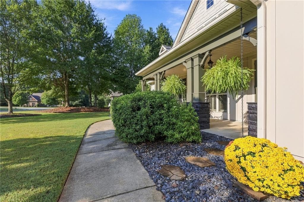 5 bedroom, 5 bathroom, 3,627 sq ft single family residence for sale at 26 Buckeye Ct, Sharpsburg, GA 30277 — photo 6
