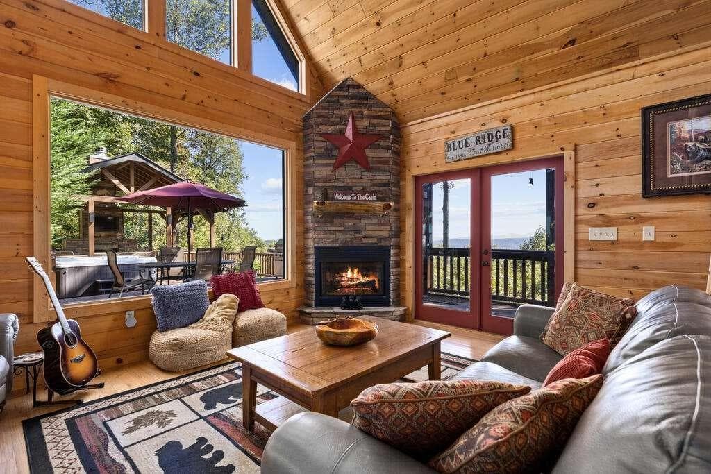 4 bedroom, 3 bathroom, 2,432 sq ft single family residence for sale at 929 Overlook Road, Blue Ridge, GA 30513 — photo 7