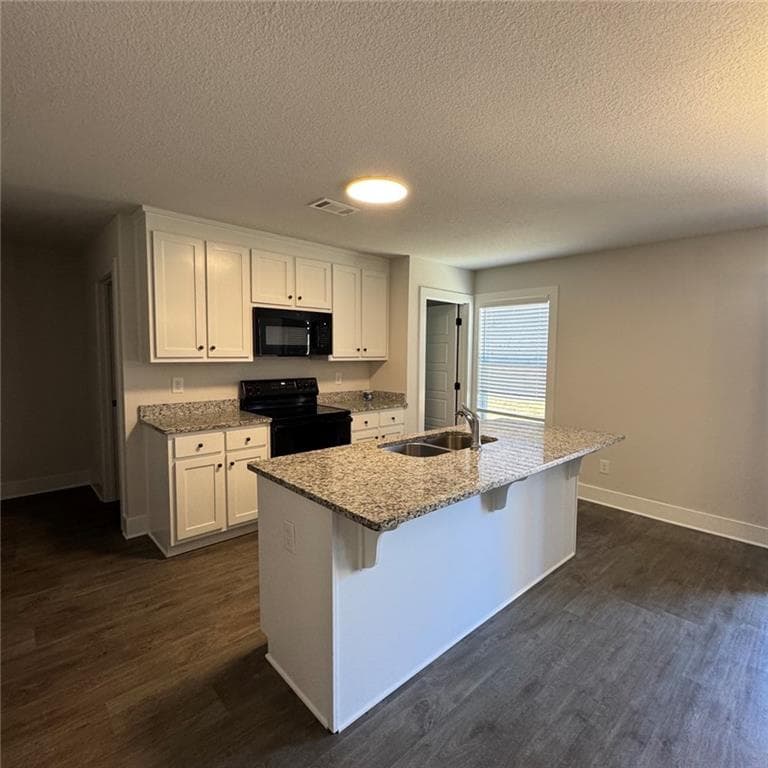 4 bedroom, 3 bathroom, 2,200 sq ft single family residence for rent at 52 Suwannee Way, Jefferson, GA 30549 for $1,950 a month — photo 3