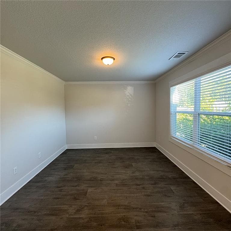 4 bedroom, 3 bathroom, 2,200 sq ft single family residence for rent at 52 Suwannee Way, Jefferson, GA 30549 for $1,950 a month — photo 4