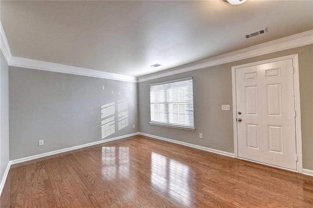 5 bedroom, 3 bathroom, 2,714 sq ft single family residence for rent at 3070 Centerglen Lane, Cumming, GA 30040 for $2,450 a month — photo 3