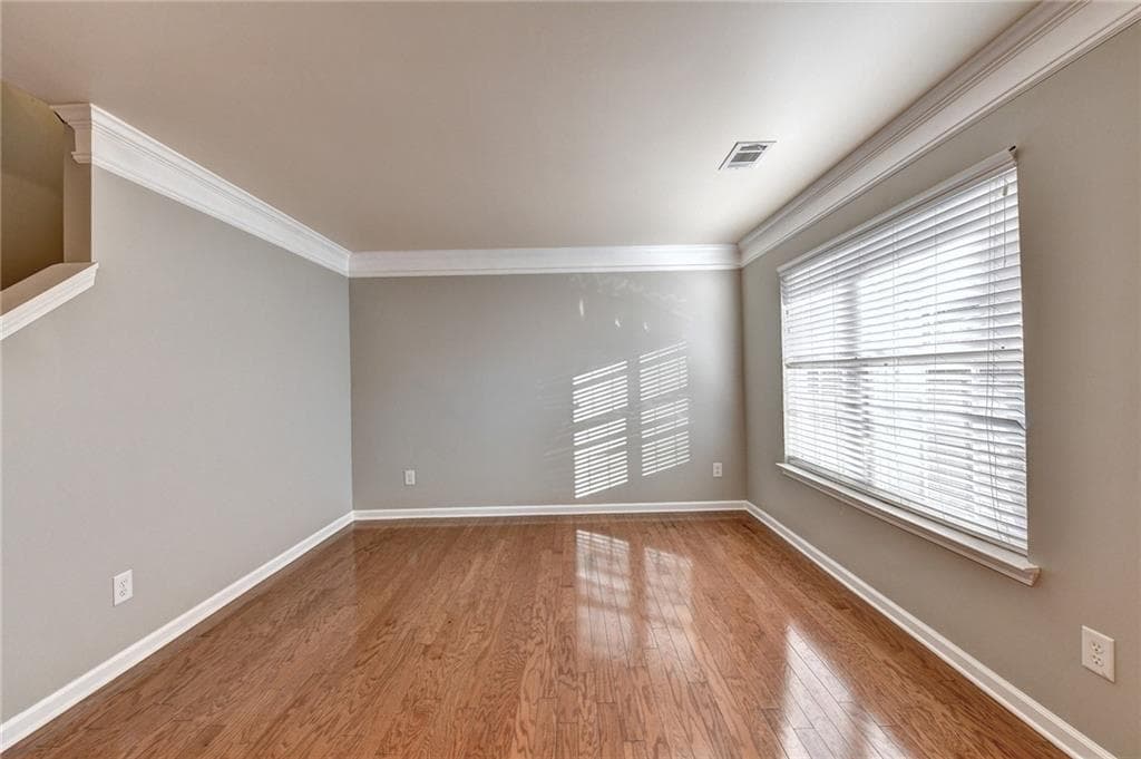 5 bedroom, 3 bathroom, 2,714 sq ft single family residence for rent at 3070 Centerglen Lane, Cumming, GA 30040 for $2,450 a month — photo 4