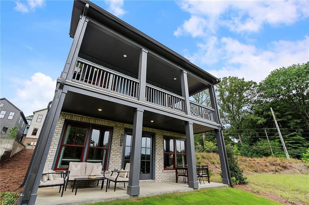 5 bedroom, 5 bathroom, 3,554 sq ft single family residence under contract at 1926 Repose Drive, Chamblee, GA 30341 — photo 2
