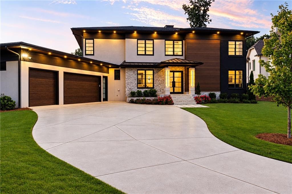 5 bedroom, 6 bathroom, 5,004 sq ft single family residence for sale at 714 Bass Way, Sandy Springs, GA 30328 — photo 2